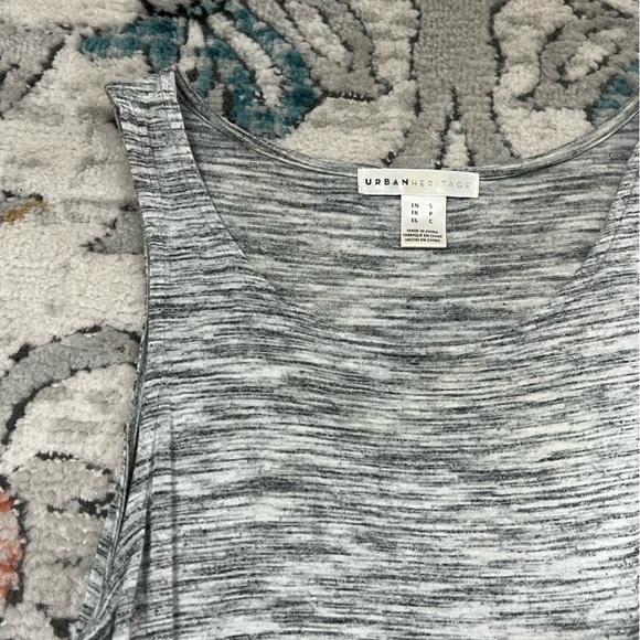 Urban Heritage Tank - Picture 1 of 6